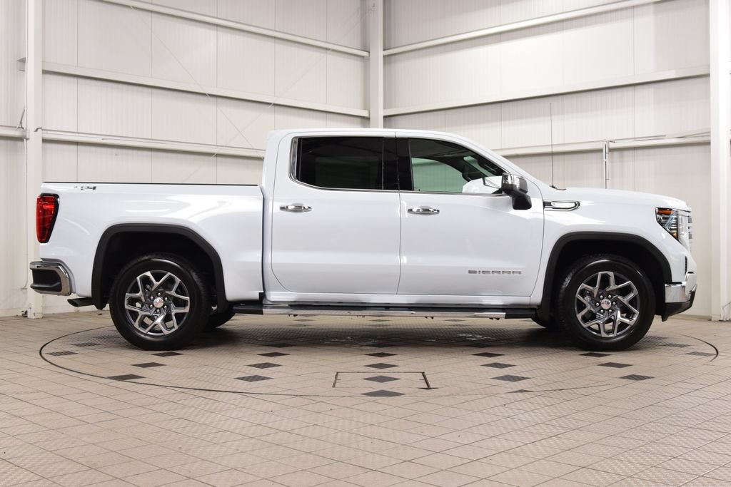 Used 2026 GMC Sierra 1500 SLT AWD/4WD image 9