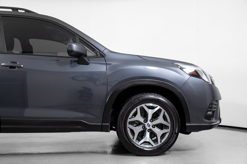 Used 2024 Subaru Forester Premium AWD/4WD image 4