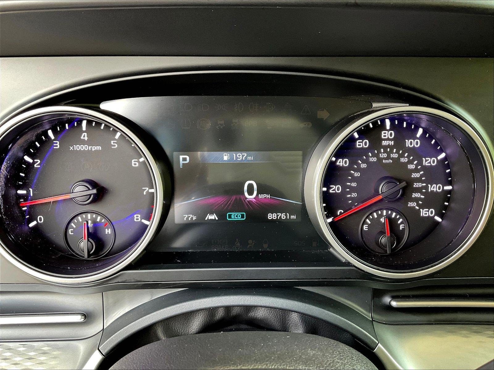 Used 2023 Kia Carnival LX FWD image 13
