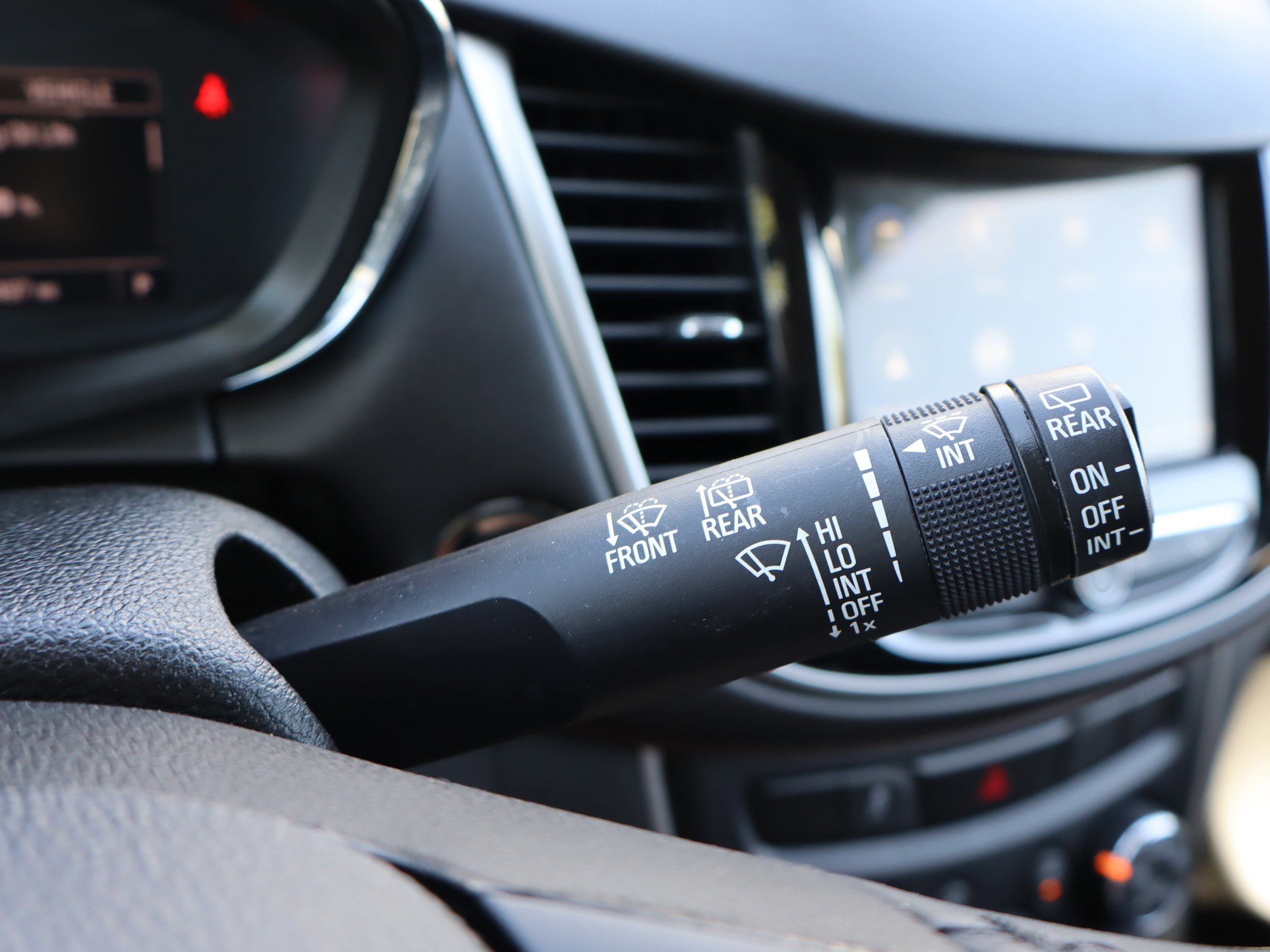 Used 2018 Chevrolet Trax LT w/ LT Convenience Package image 22