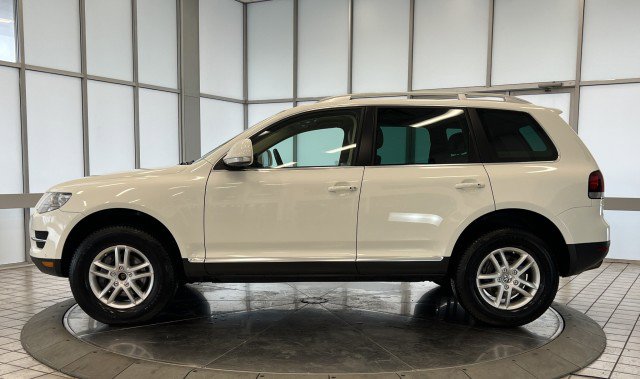 Used 2009 Volkswagen Touareg VR6 image 4