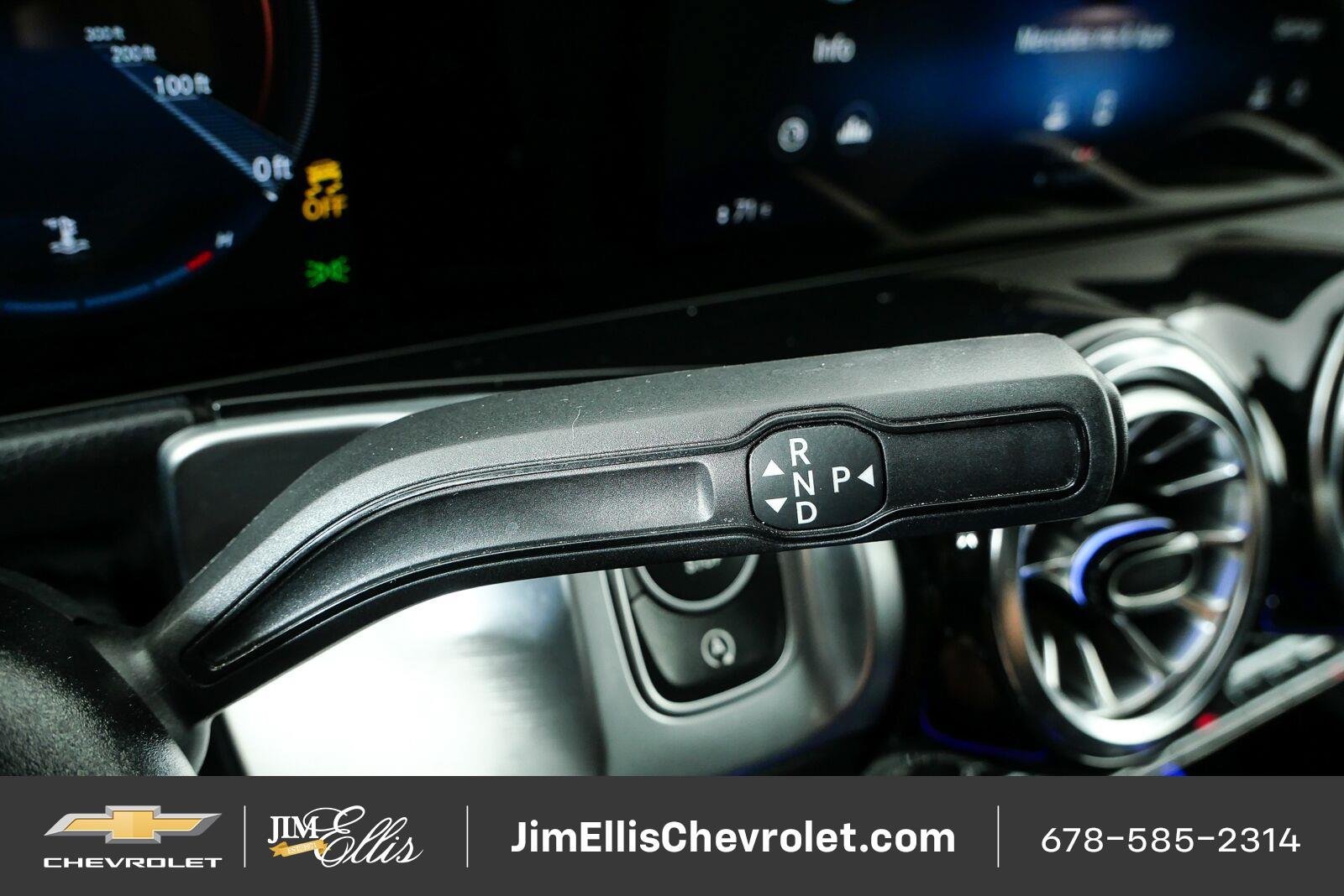 Used 2022 Mercedes-Benz GLB 250 w/ Premium Package Lite image 16