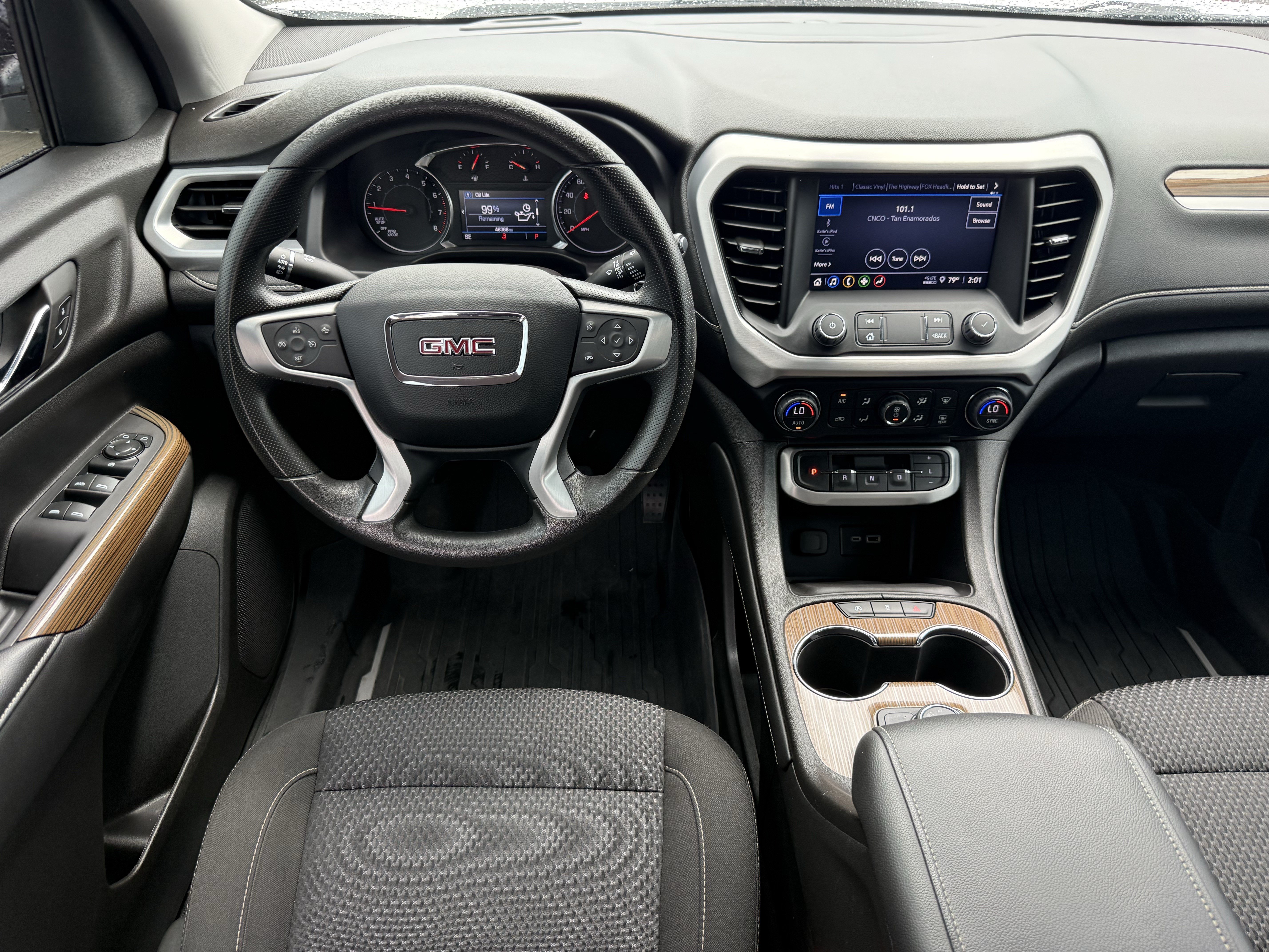 Used 2023 GMC Acadia SLE w/ Elevation Edition FWD image 14