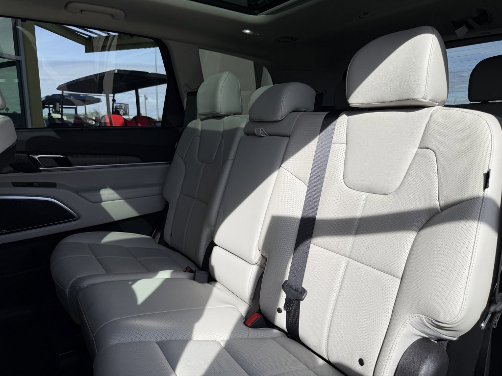 Used 2025 Kia Telluride SX AWD/4WD image 36