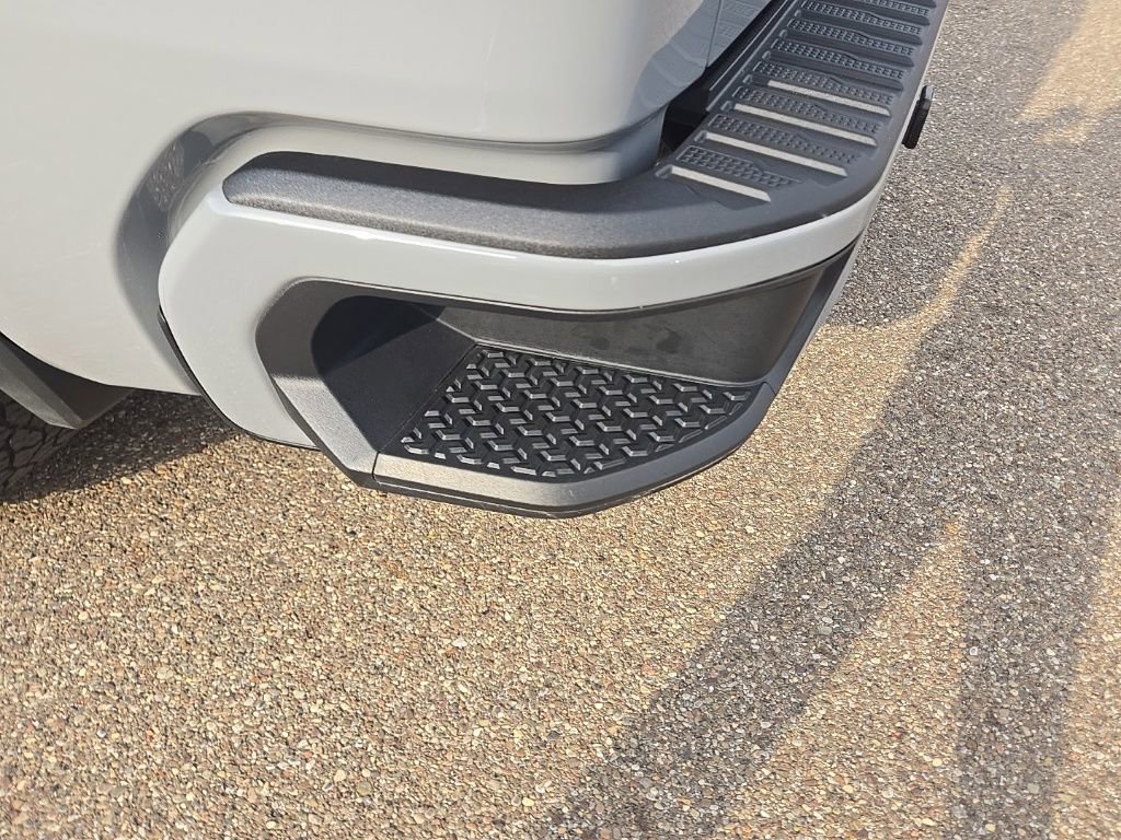 Used 2024 GMC Sierra 1500 Elevation w/ Preferred Package AWD/4WD image 34