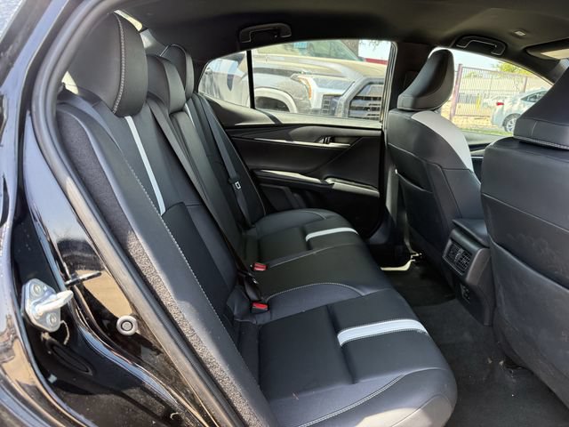 Used 2025 Toyota Camry SE FWD image 32