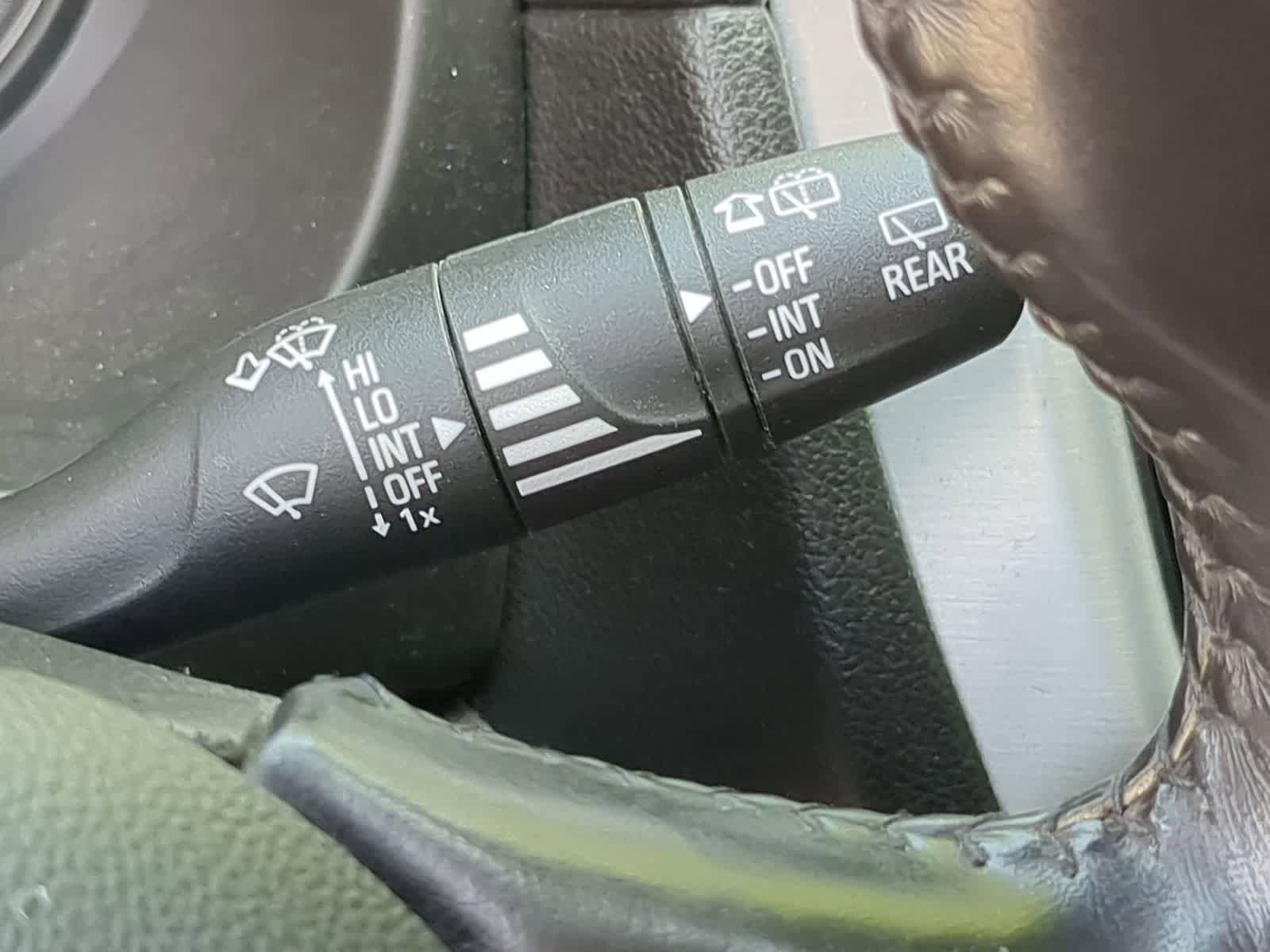 Used 2020 GMC Terrain SLE w/ Driver Convenience Package AWD/4WD image 25