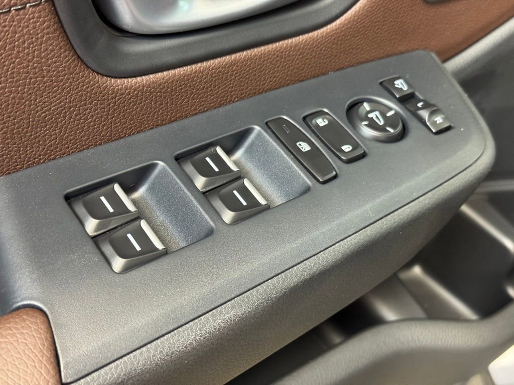 New 2026 Honda Pilot Touring image 9