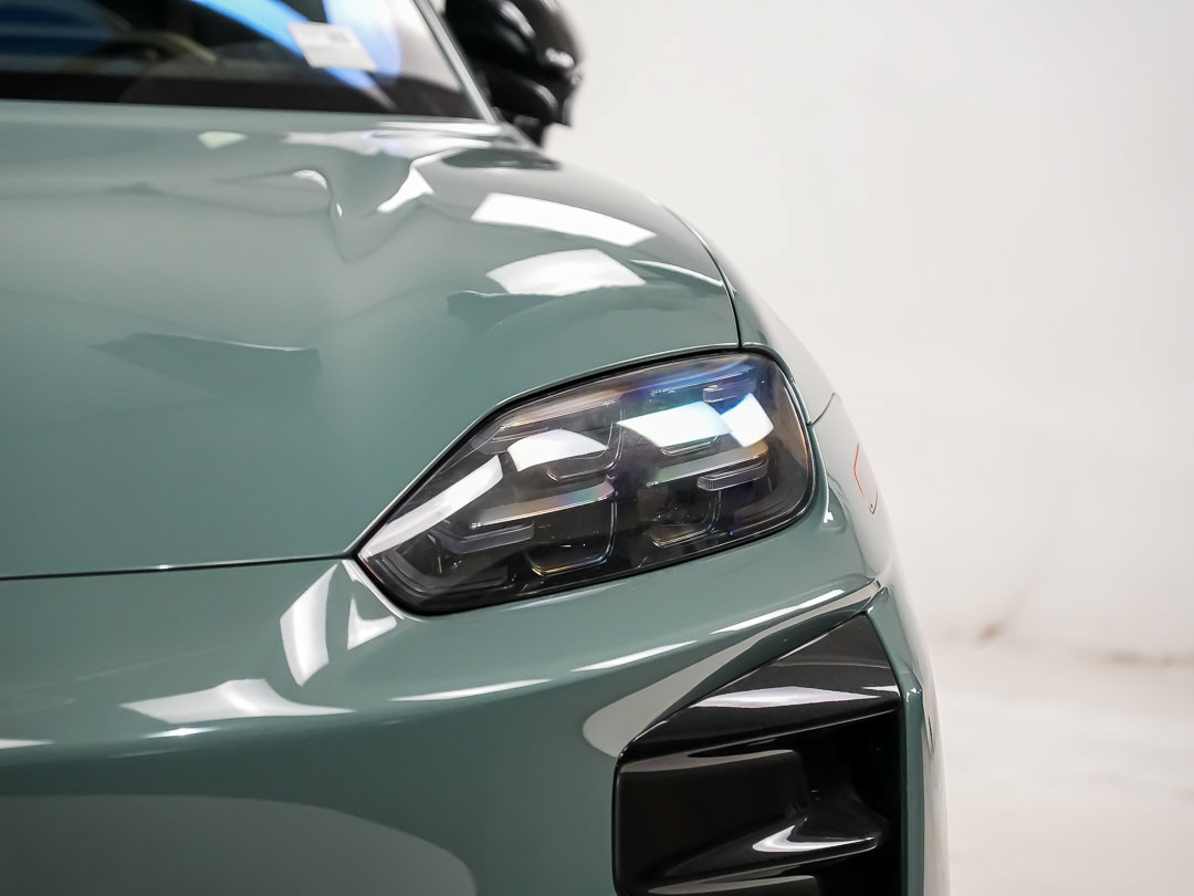 New 2026 Porsche Cayenne Turbo AWD/4WD image 7