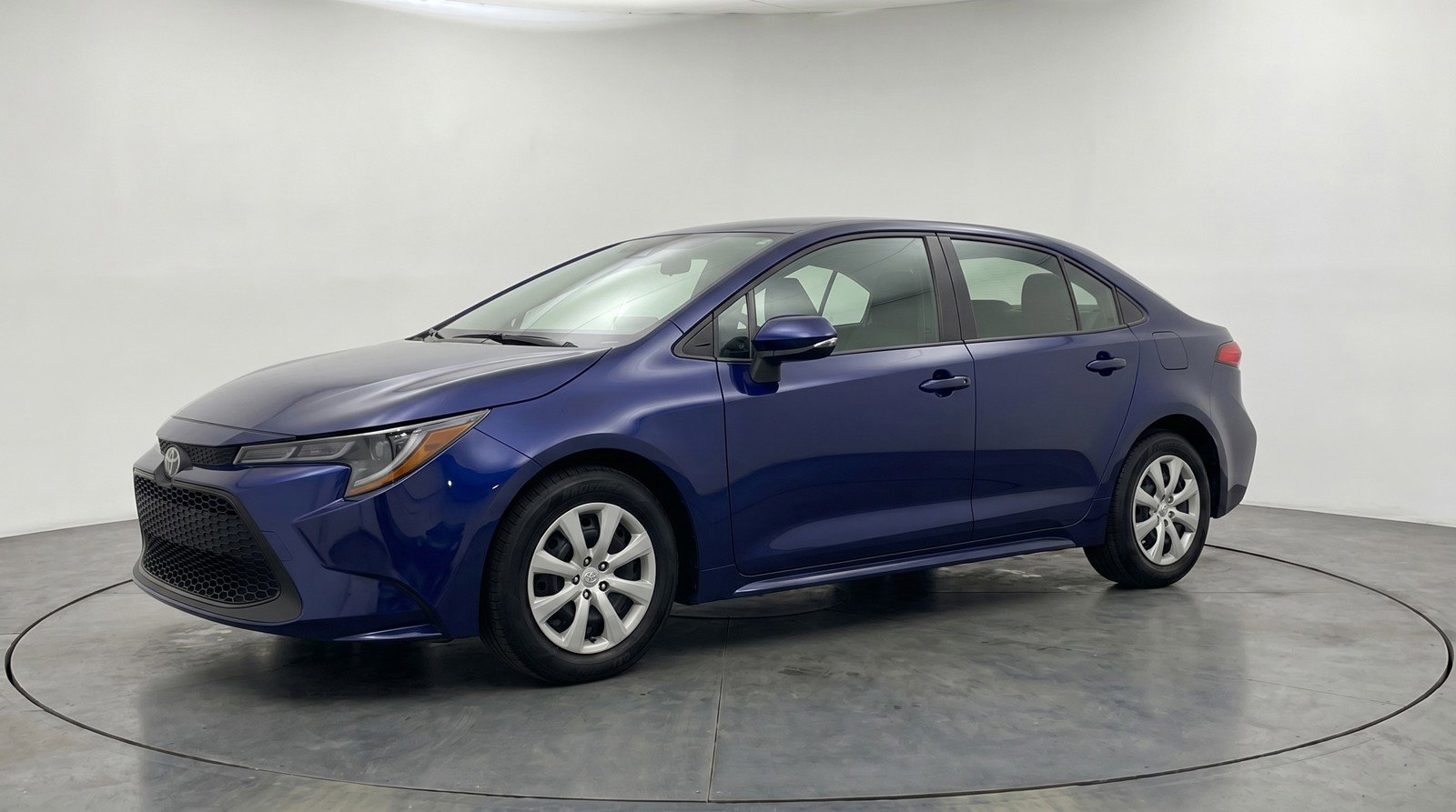 Used 2025 Toyota Corolla LE FWD image 3