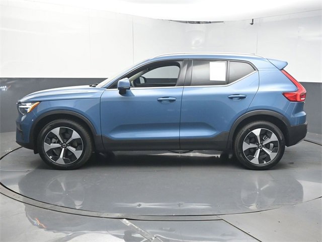 Used 2024 Volvo XC40 B5 Plus w/ Protection Package Premier image 6