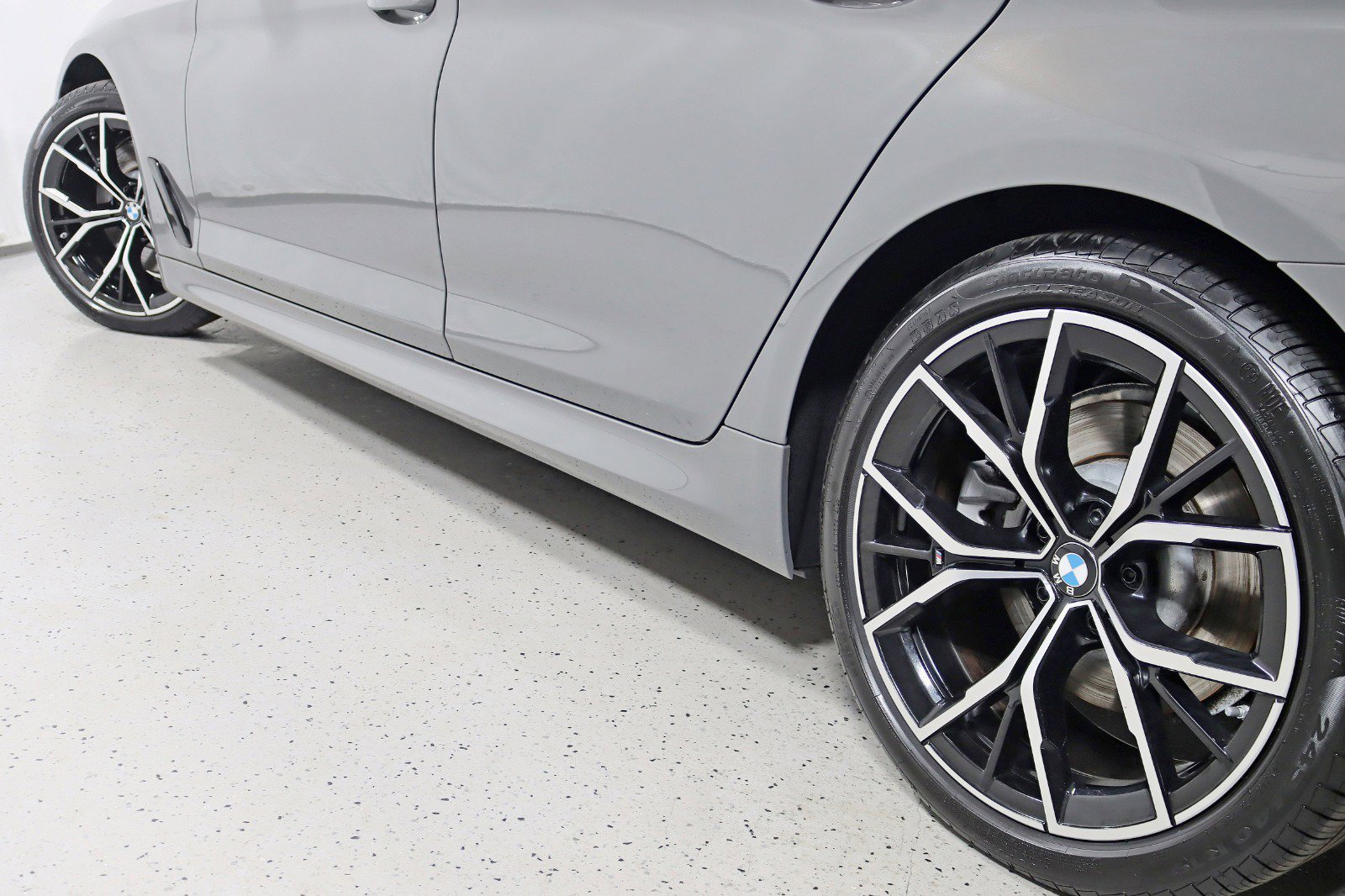 Used 2022 BMW 530i xDrive w/ M Sport Package image 13
