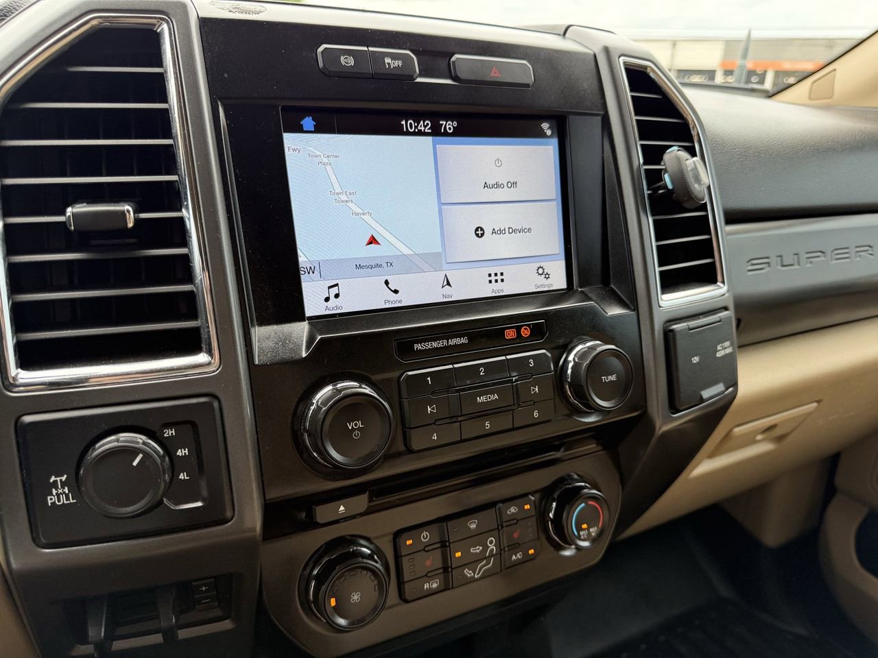 Certified 2017 Ford F250 XLT w/ XLT Premium Package AWD/4WD image 15