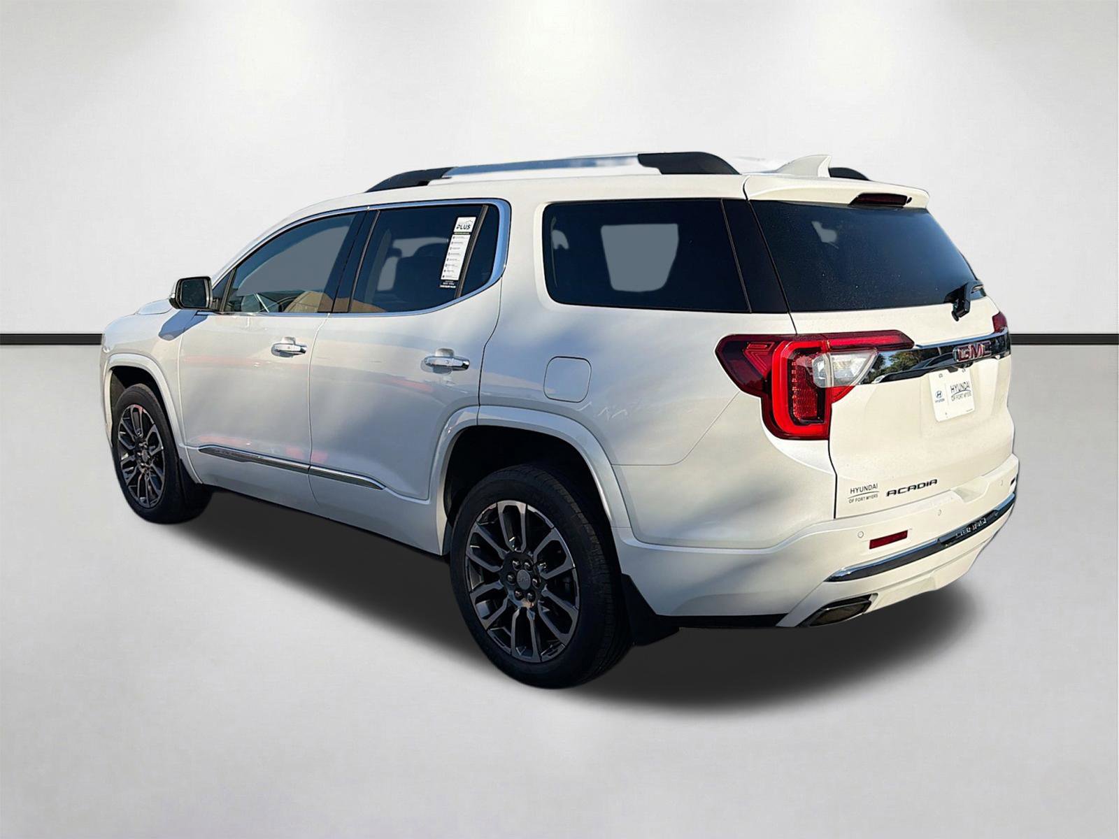 Used 2020 GMC Acadia Denali w/ Technology Package image 5
