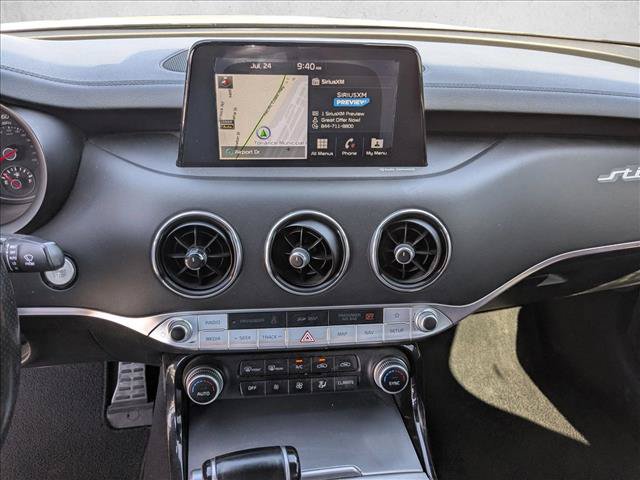 Used 2018 Kia Stinger GT1 RWD image 12