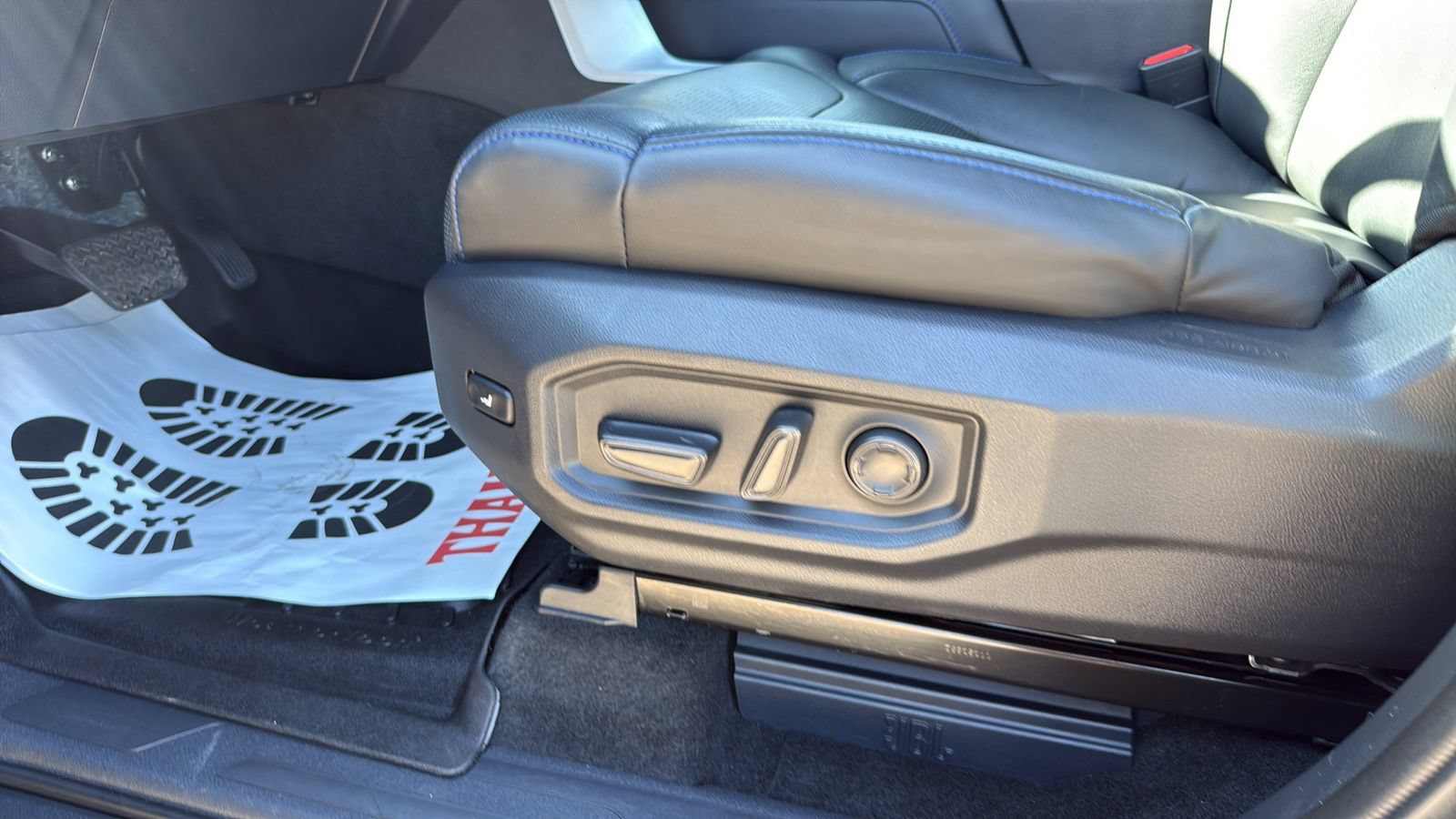Used 2023 Toyota Tundra Platinum AWD/4WD image 10