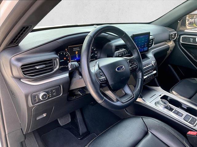 Used 2020 Ford Explorer XLT w/ Equipment Group 202A RWD image 14