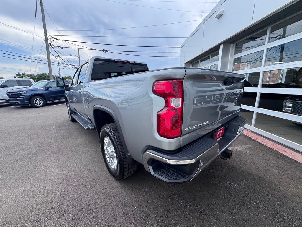 Used 2024 Chevrolet Silverado 3500 LT w/ Safety Package AWD/4WD image 3