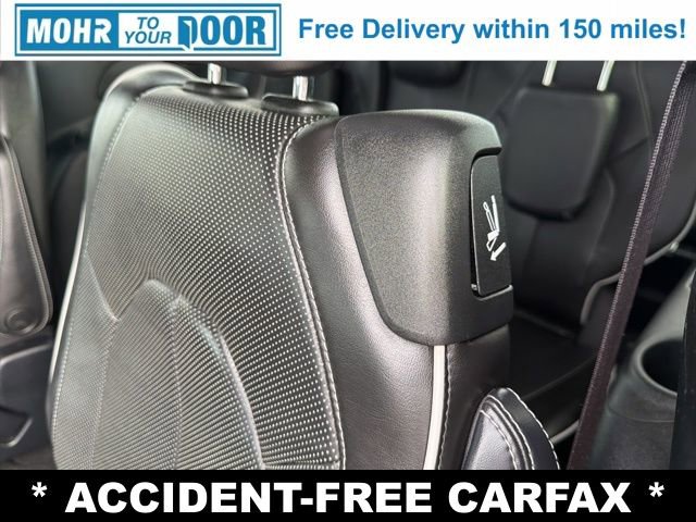 Used 2020 Chrysler Pacifica Limited w/ S Appearance Package image 33