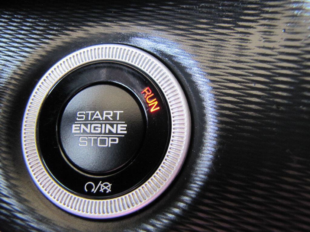 Used 2023 Jeep Grand Cherokee L Laredo RWD image 38