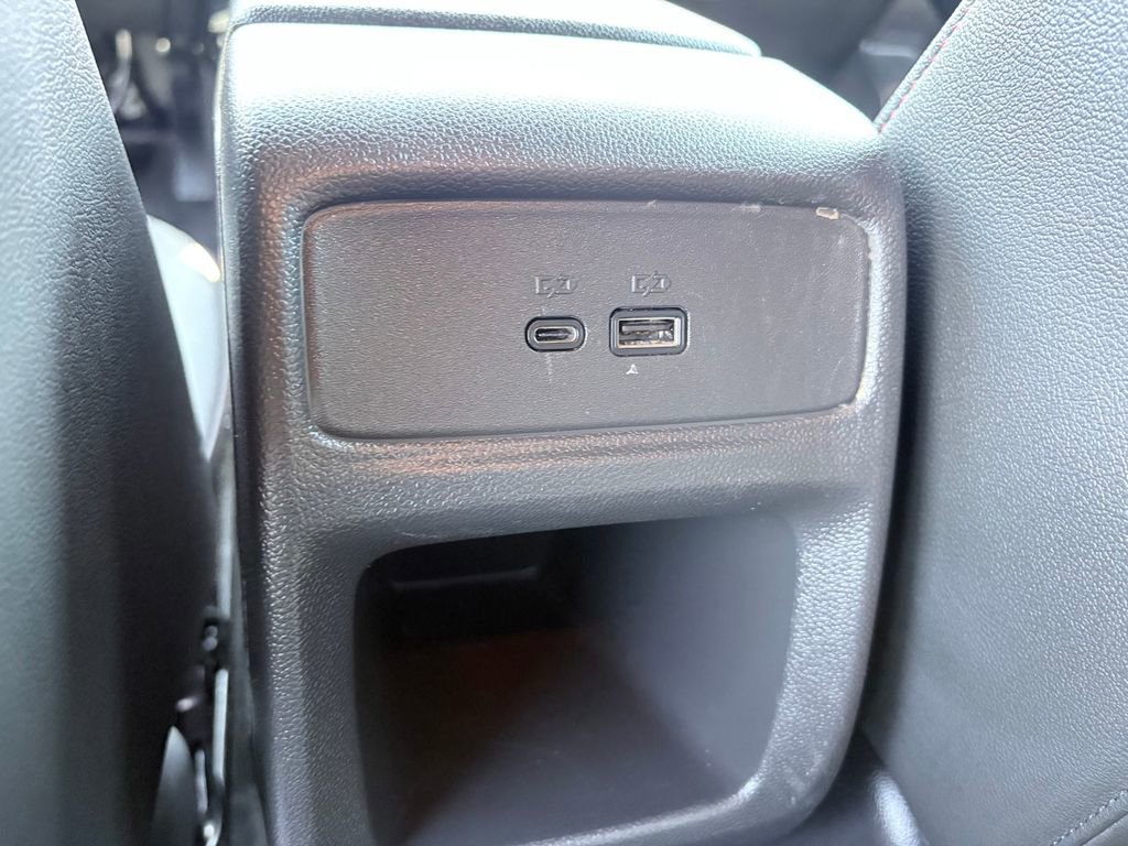 Used 2025 Chevrolet Trax RS FWD image 10
