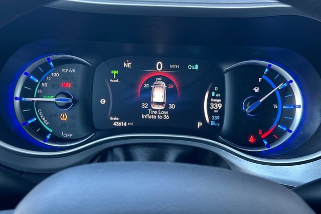 Used 2018 Chrysler Pacifica Touring Plus image 33