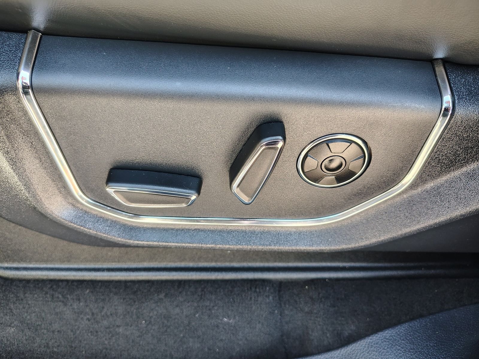 Used 2024 Ford Expedition Max Platinum RWD image 16