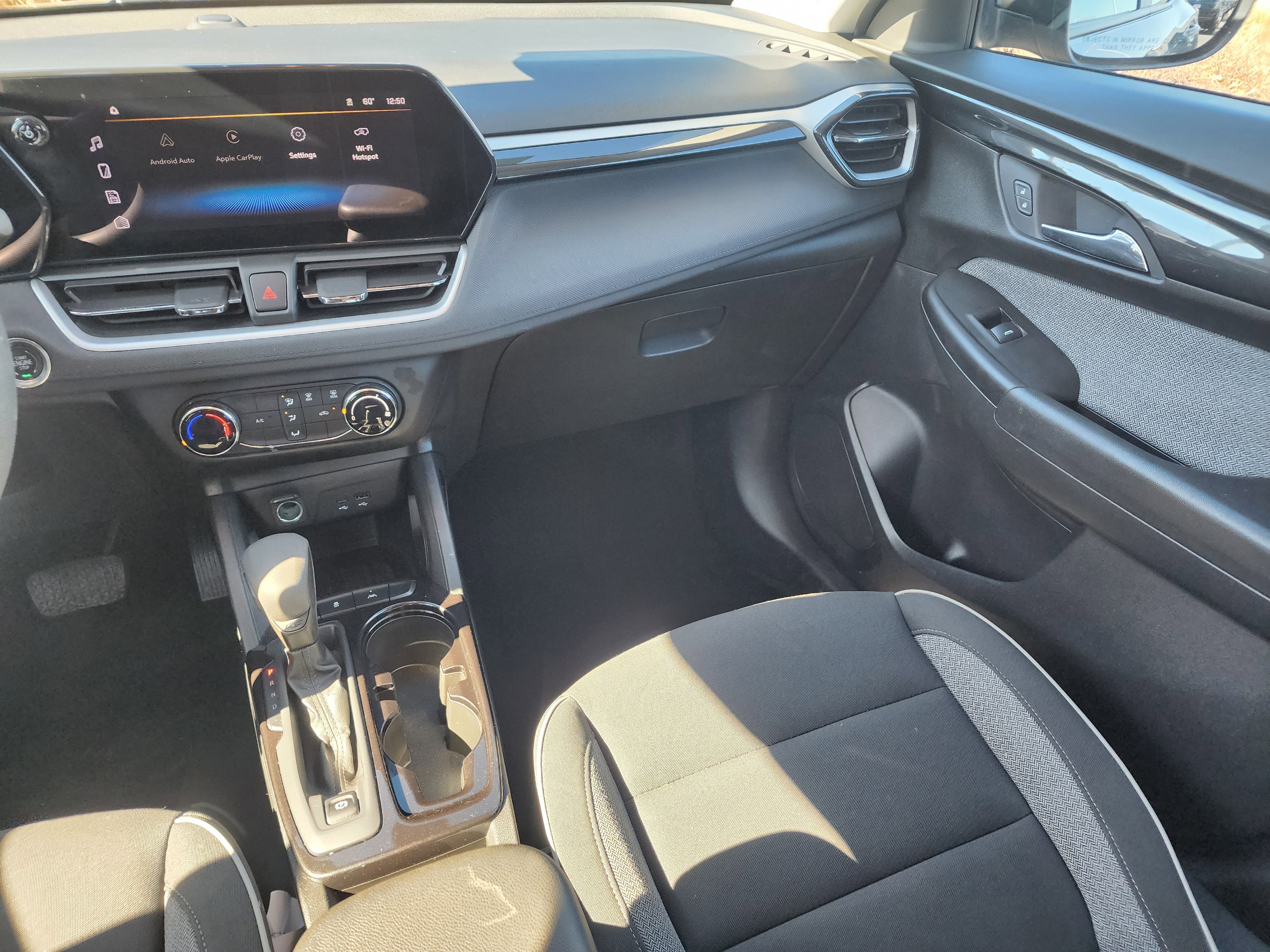 Used 2024 Chevrolet TrailBlazer LS image 17