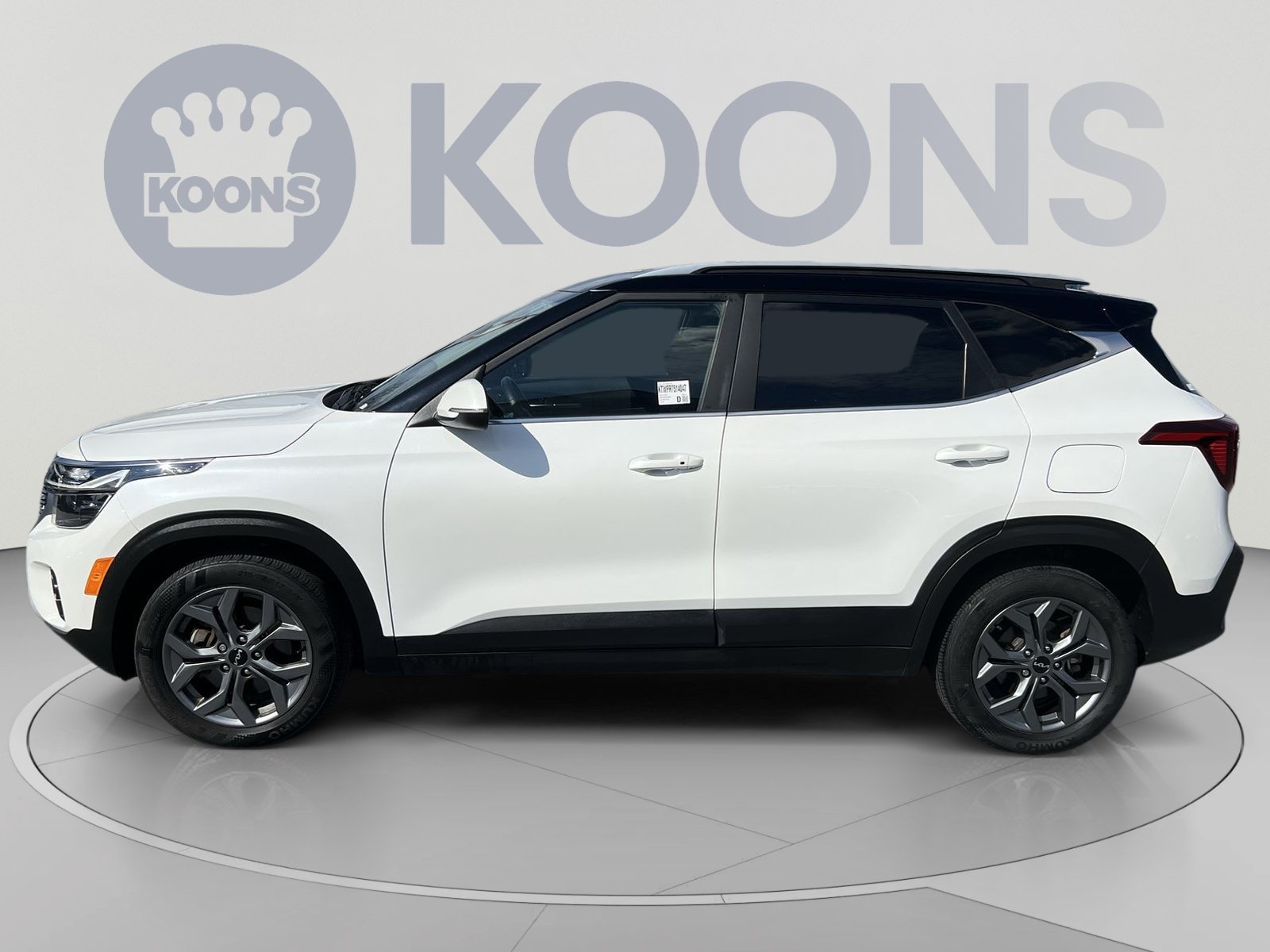 Used 2024 Kia Seltos S AWD/4WD image 2