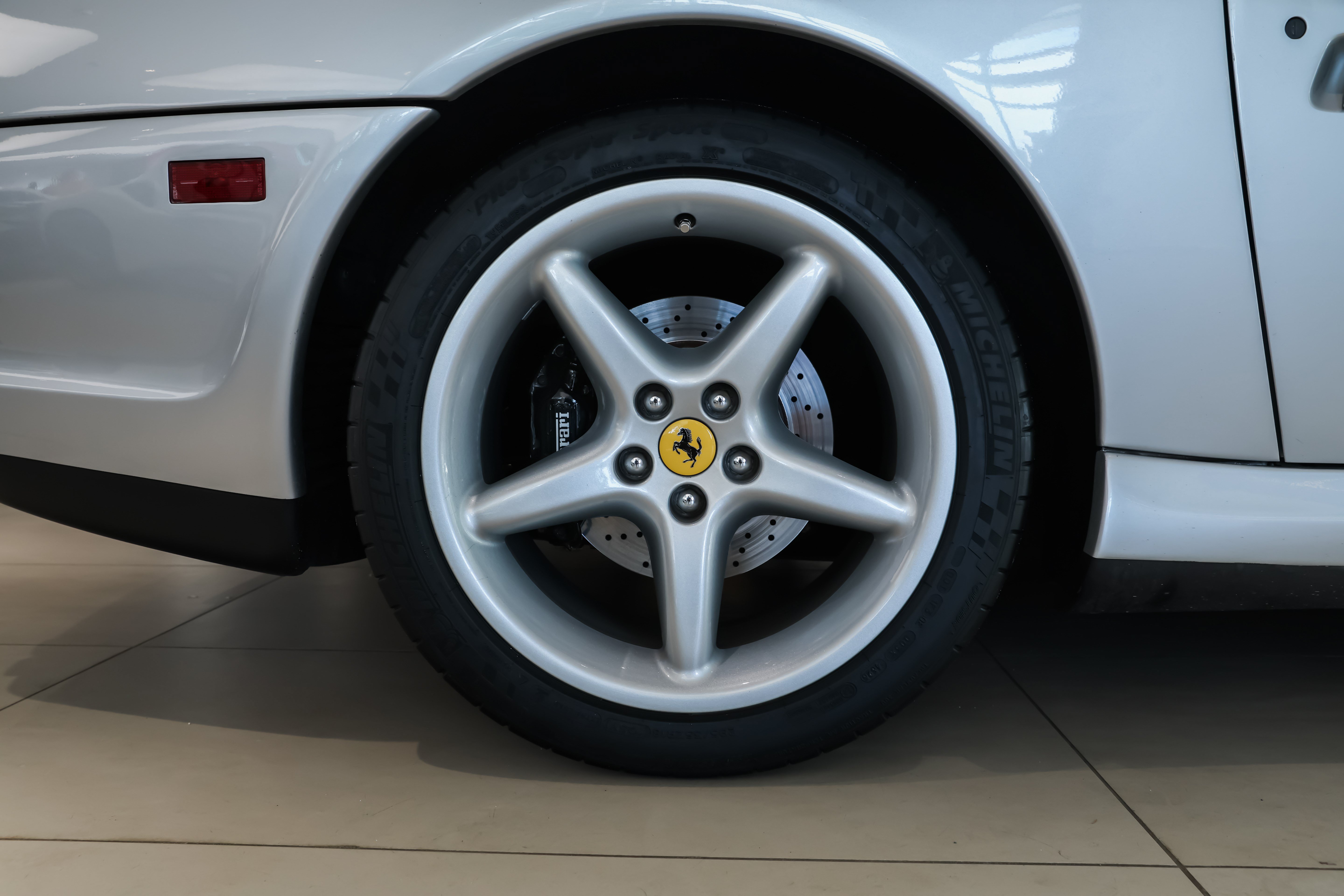 Used 1998 Ferrari 550 Maranello Coupe RWD image 38