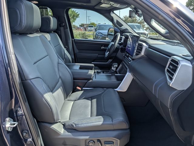 Used 2023 Toyota Sequoia Platinum AWD/4WD image 32