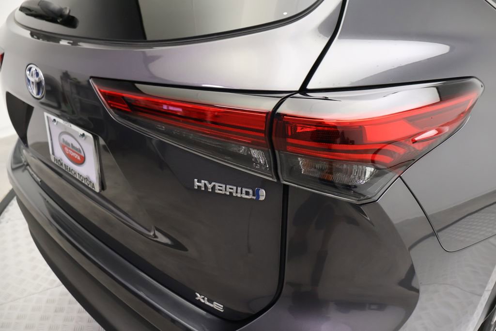 Used 2021 Toyota Highlander XLE FWD image 9