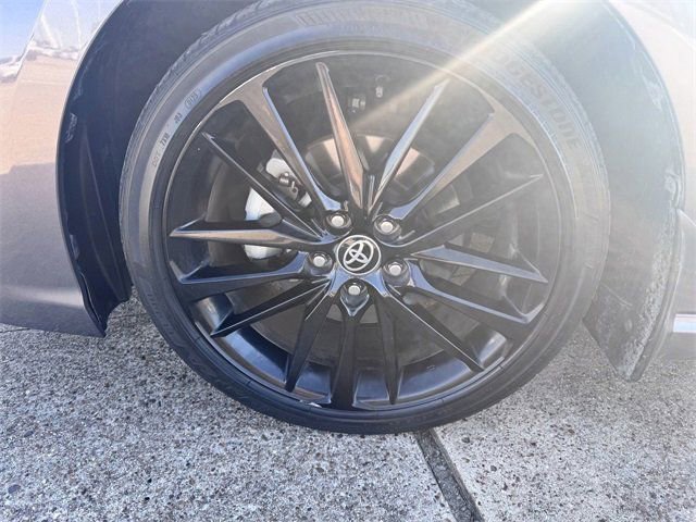Used 2021 Toyota Camry XSE image 9