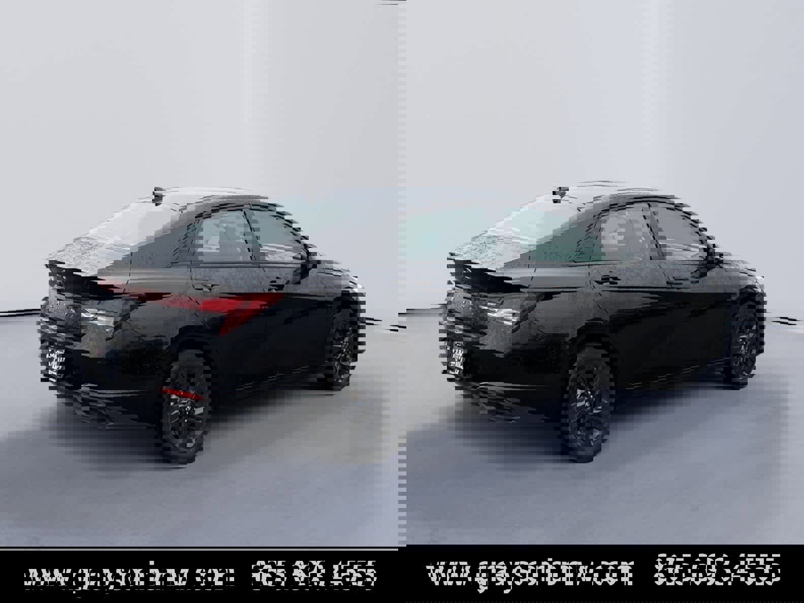 Used 2023 Hyundai Elantra SEL w/ Preferred Accessory Package image 3