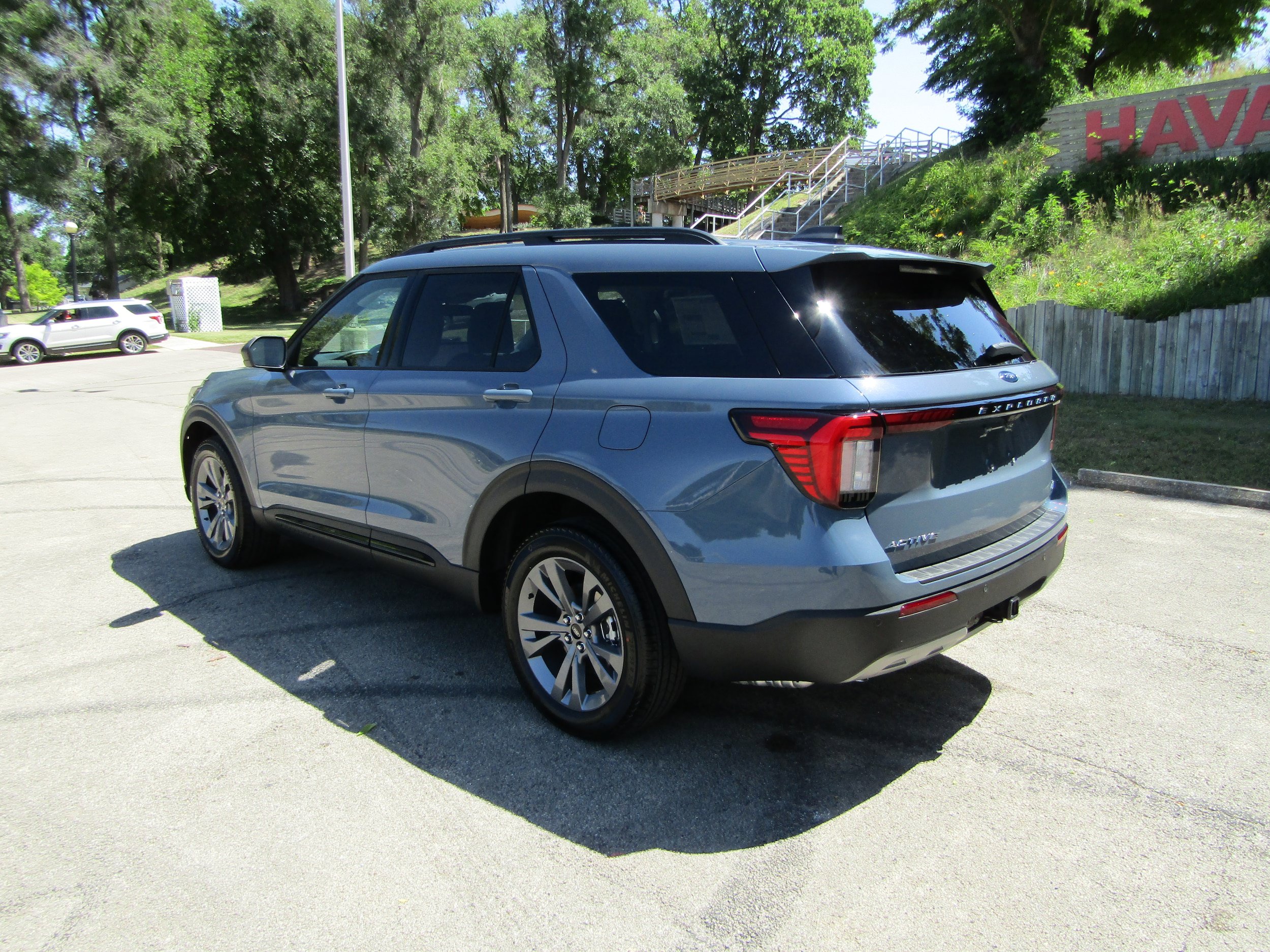 New 2026 Ford Explorer Active w/ Active Comfort Package AWD/4WD image 2