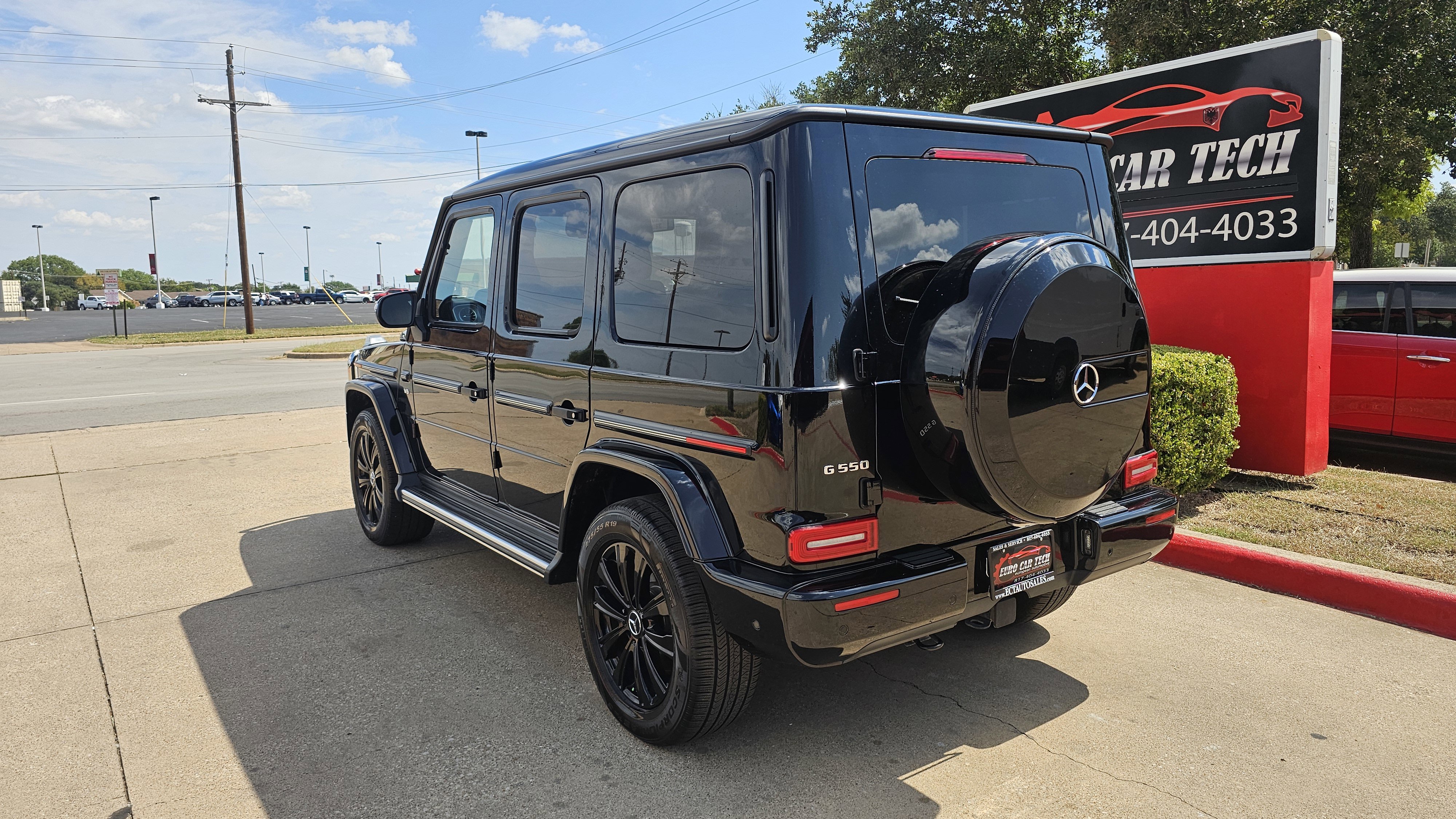 Used 2021 Mercedes-Benz G 550 image 3