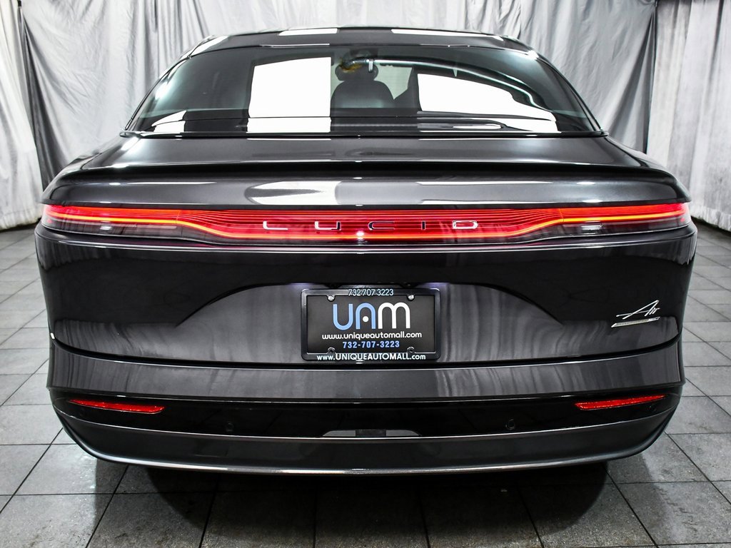 Used 2024 Lucid Air Grand Touring image 5