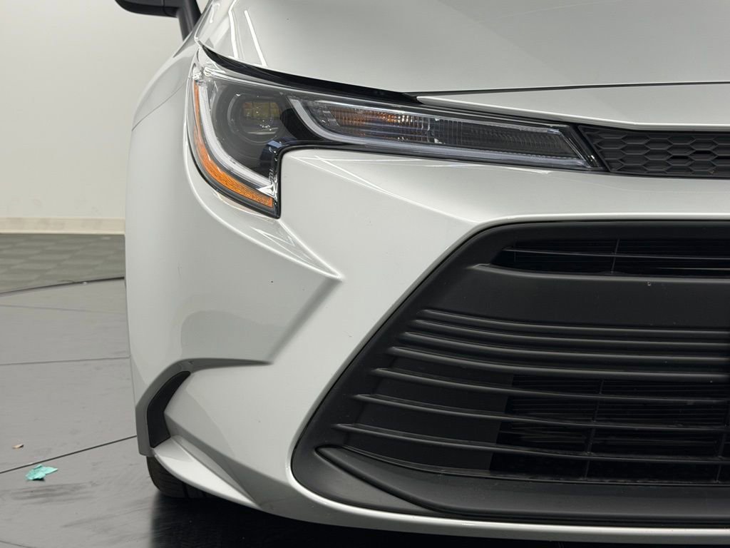 Certified 2026 Toyota Corolla LE FWD image 9