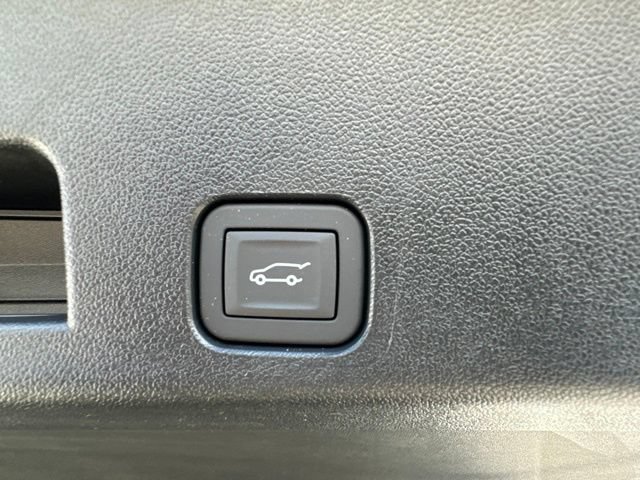 New 2026 Chevrolet Traverse RS w/ LPO, Floor Liner Package AWD/4WD image 25