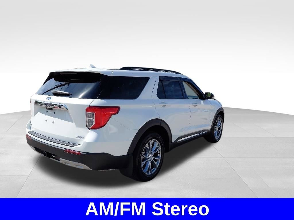 Used 2023 Ford Explorer XLT w/ Equipment Group 202A AWD/4WD image 9