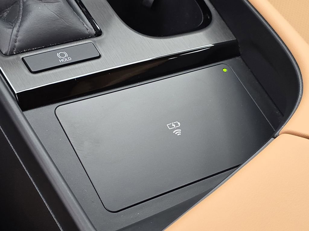 Used 2024 Lexus ES 350 Luxury w/ Accessory Package (Z2) image 18