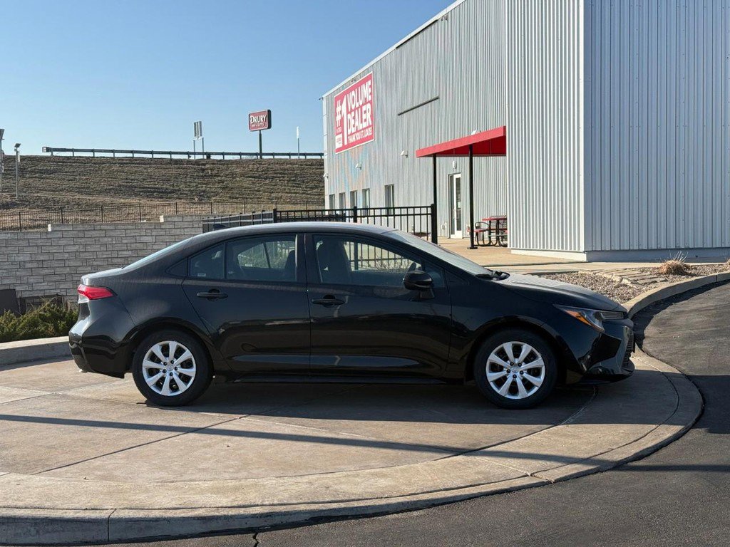 Certified 2024 Toyota Corolla LE image 2
