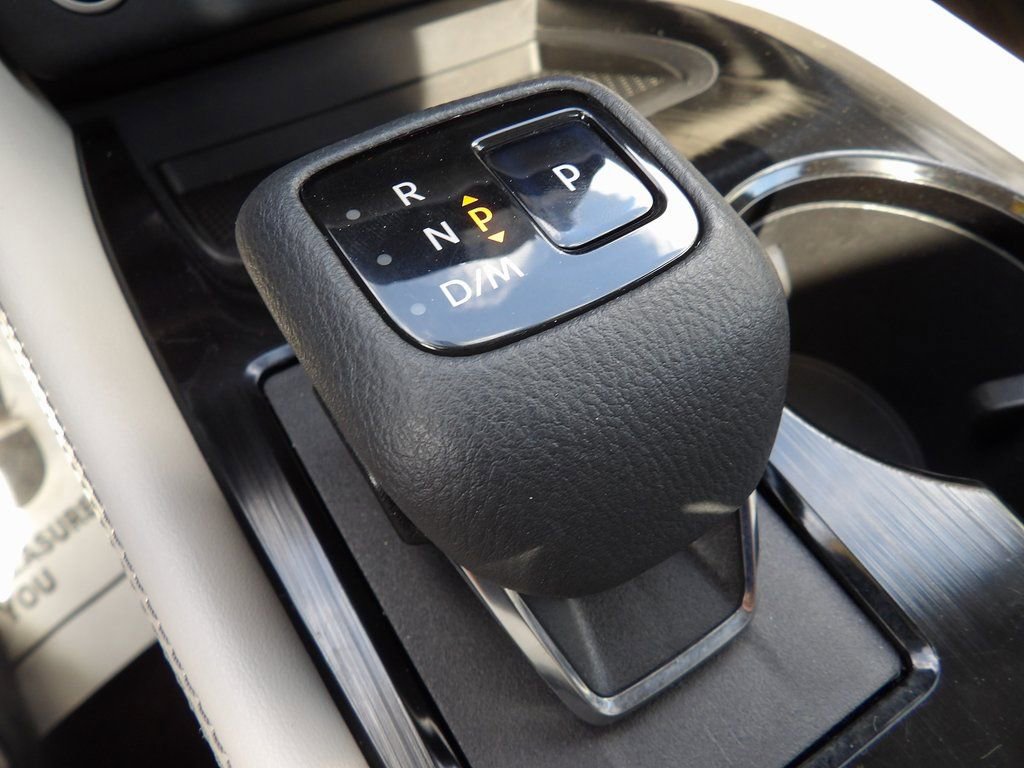 Used 2021 Nissan Rogue SL w/ Premium Package image 20