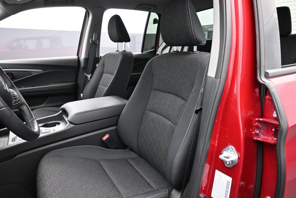 Used 2025 Honda Ridgeline Sport image 22