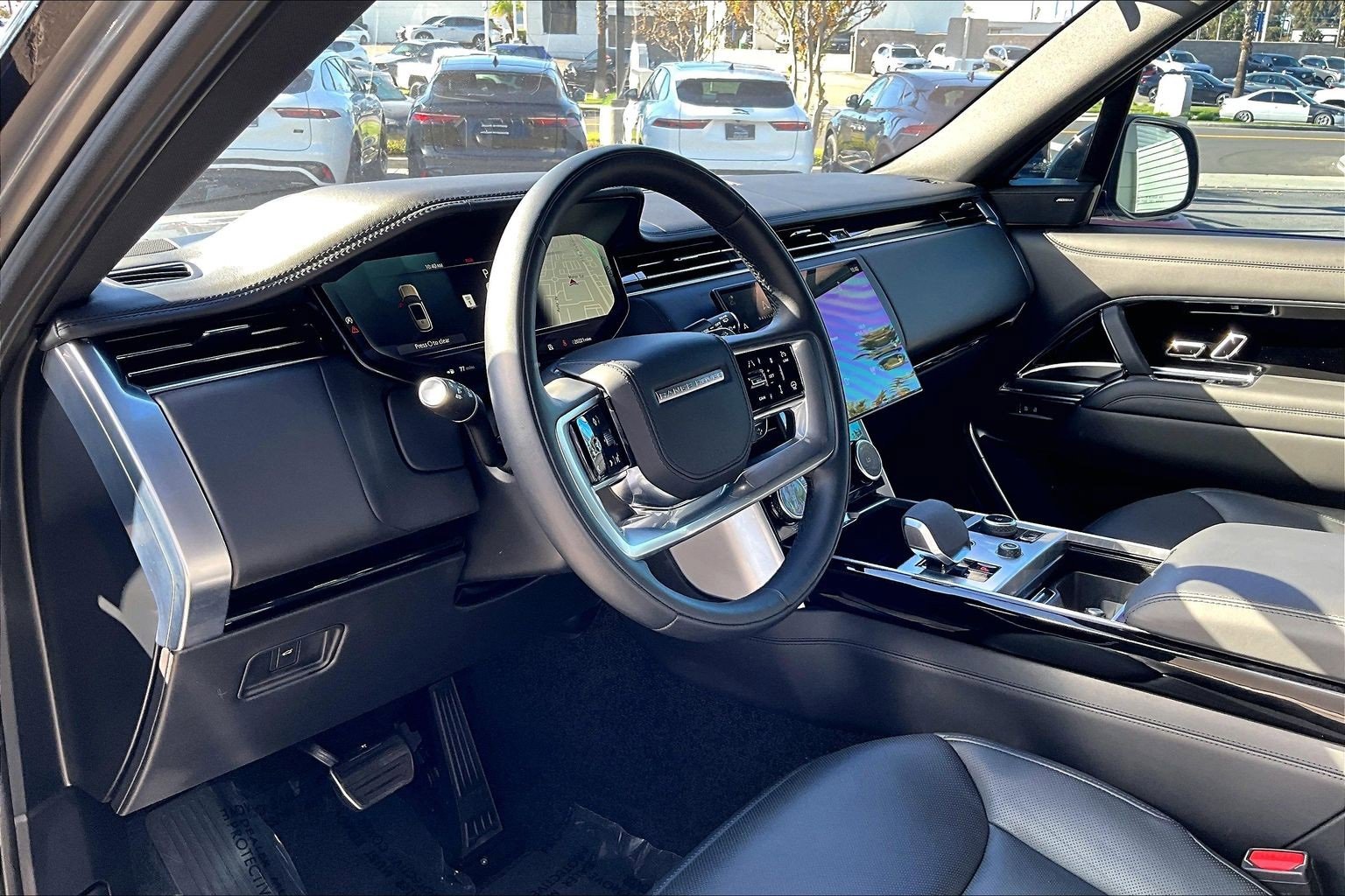 Used 2023 Land Rover Range Rover SE image 14