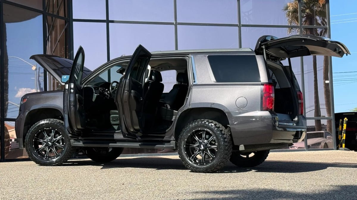 Used 2016 Chevrolet Tahoe LT RWD image 29