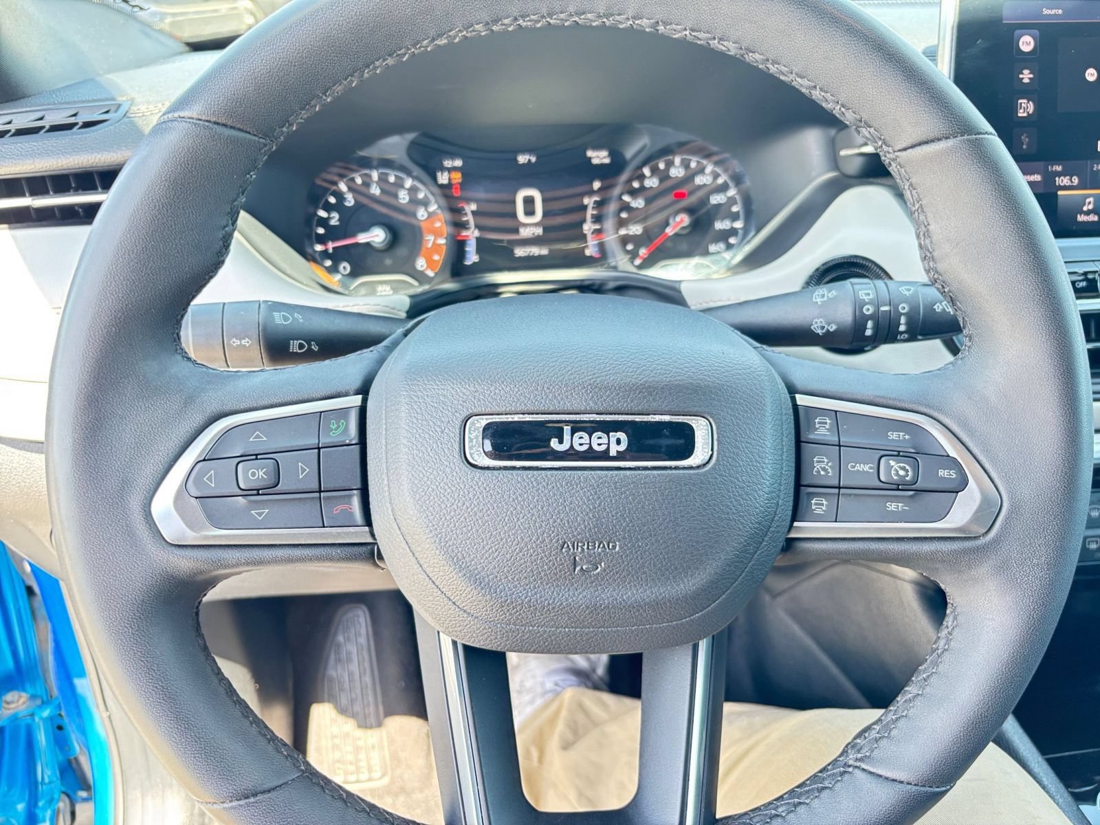 Used 2025 Jeep Compass Limited AWD/4WD image 28