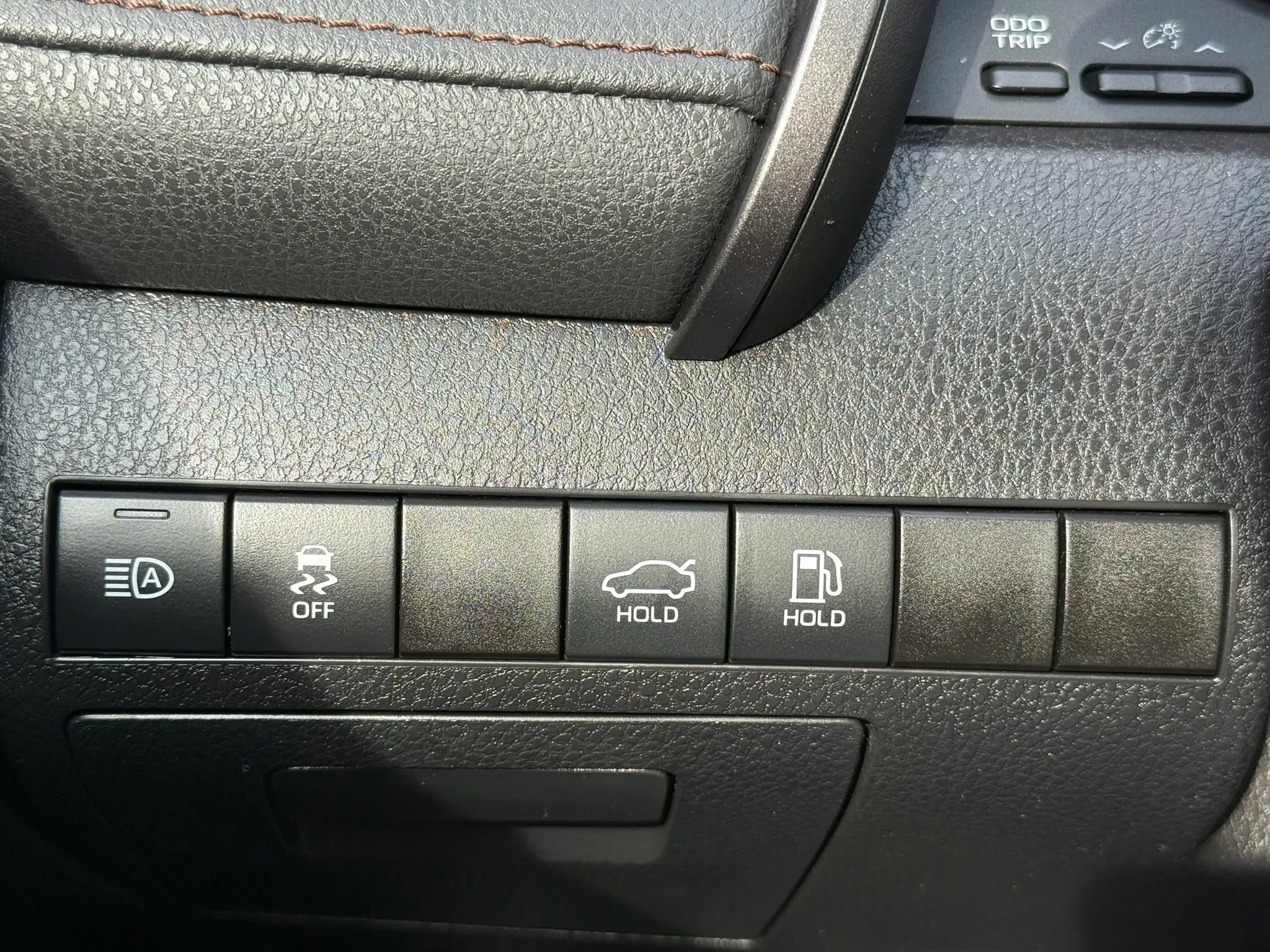 Used 2020 Toyota Camry LE image 33