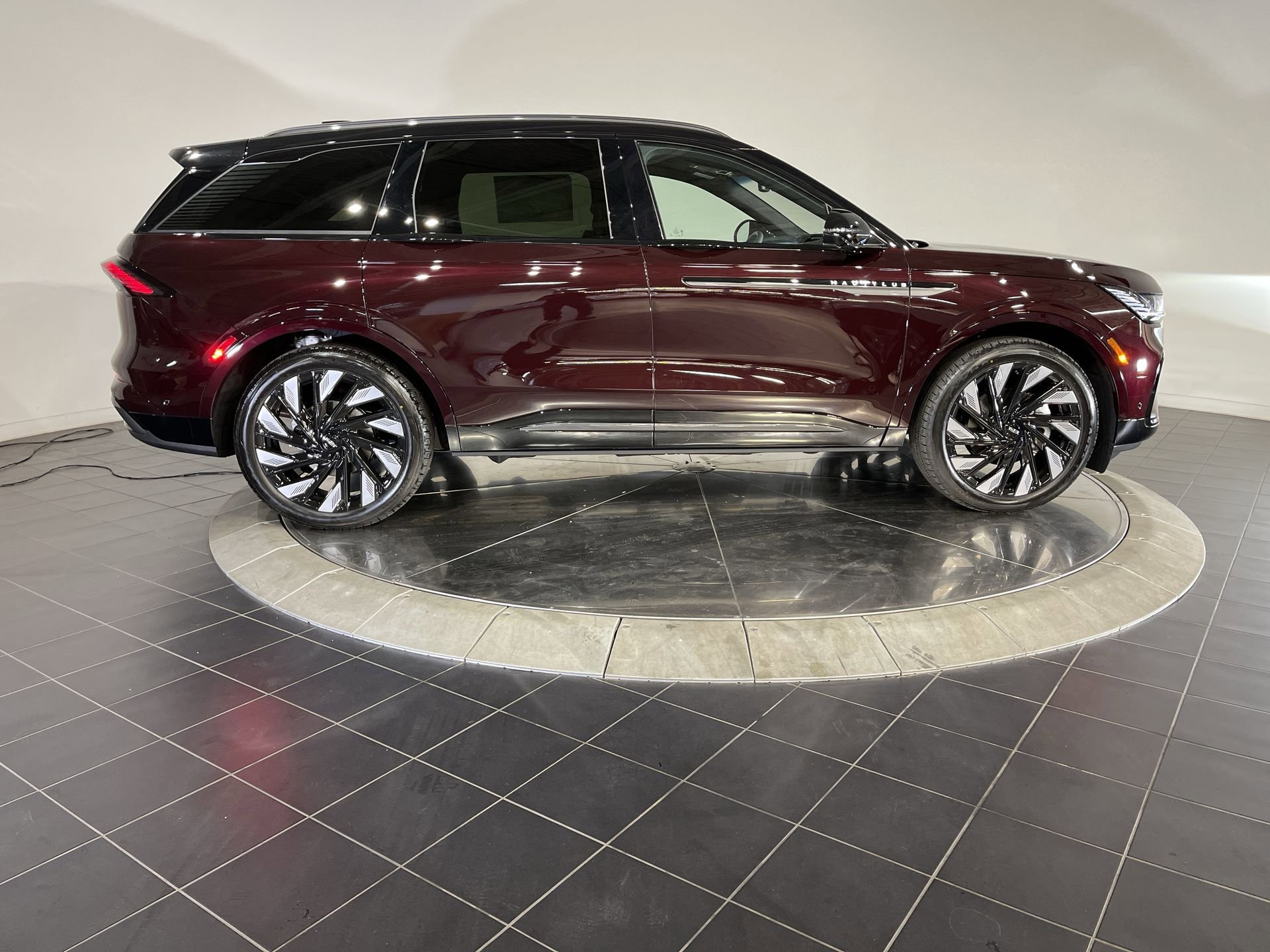 New 2024 Lincoln Nautilus Reserve w/ Equipment Group 202A image 44