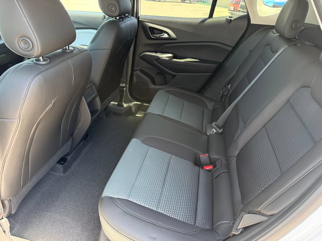 New 2026 Chevrolet Trax LT w/ Driver Confidence Package FWD image 10